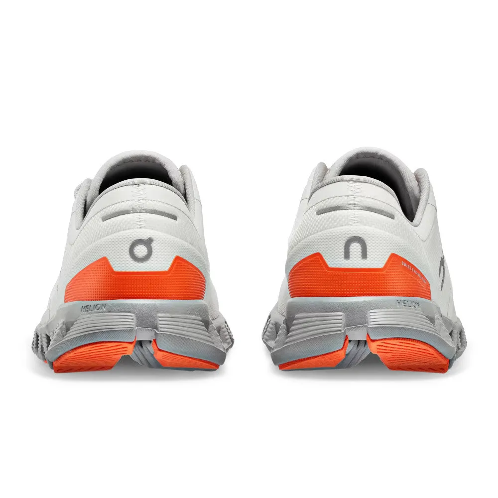 On Running Women's Cloud X 3 in Ivory/Alloy